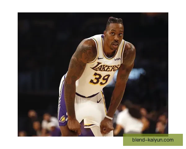 戴维斯助攻数据分析显示其表现稳健，成为球队战术核心。